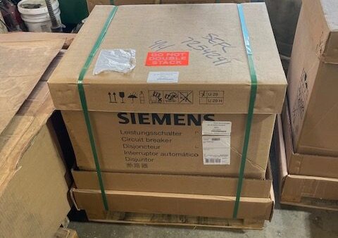 SIEMENS 4000 AMP CIRCUIT BREAKER