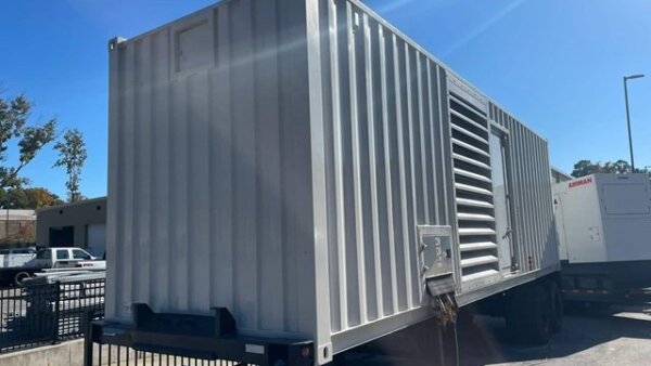 CUMMINS DQFAD MOBILE GENERATOR